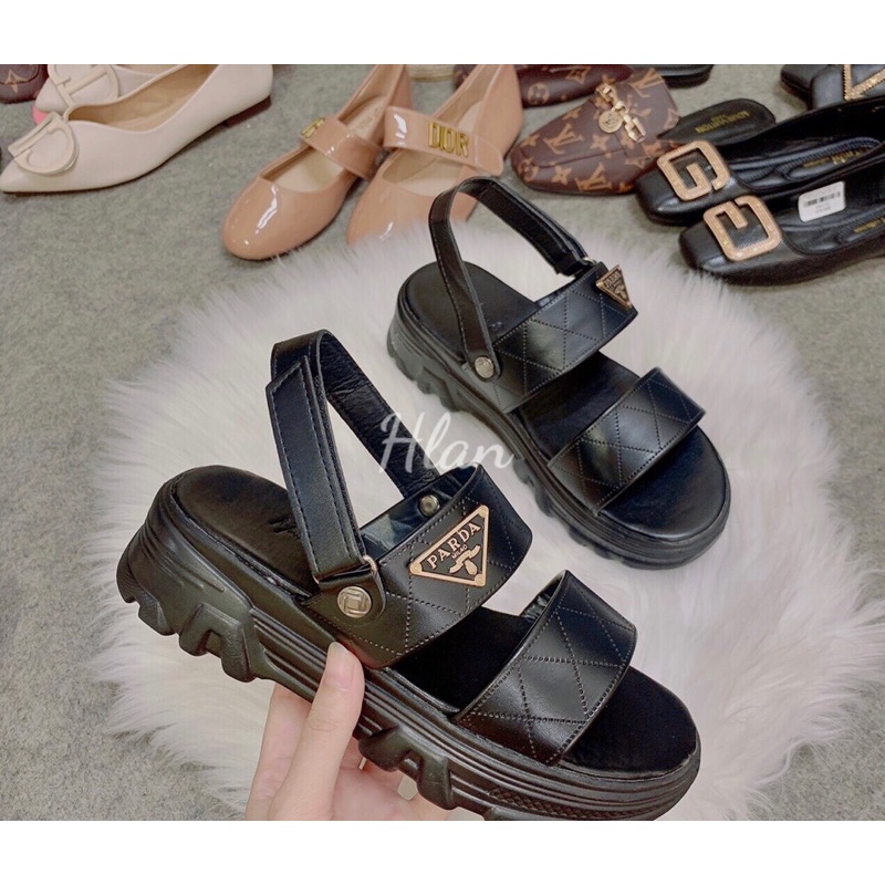 DÉP SANDAL 2 QUAI PR TRẮNG VÀ ĐEN MỚI NÂNG ĐẾ 3CM