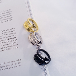 Adjustable ring with arrow opening