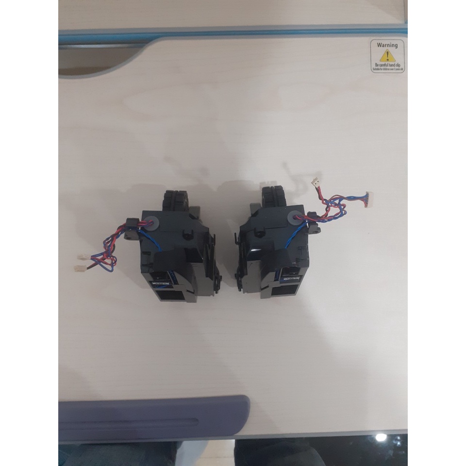 Cụm bánh xe robot hút bụi Ecovacs T9, T8, T5. Hàng nguyên zin T9, chưa sử dụng.