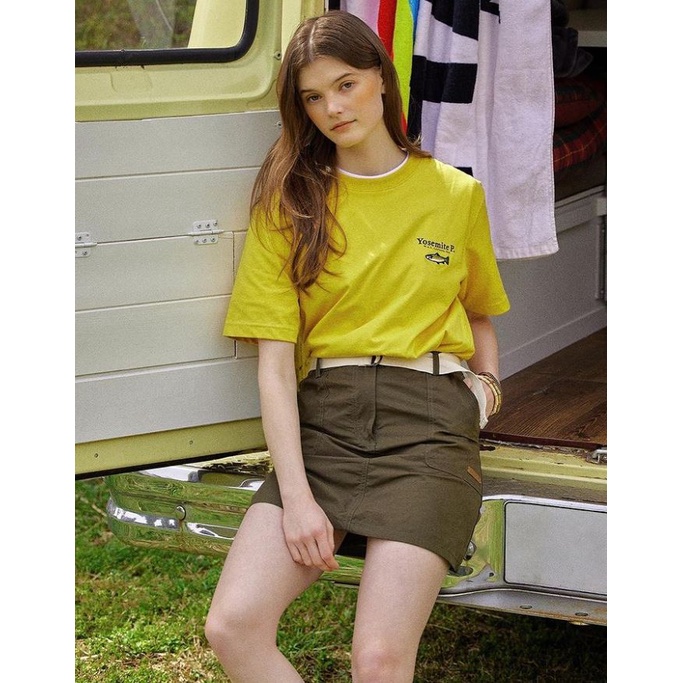 Áo phông WHO.A.U WHRAC2403U YOSEMITE P. thêu hình cá thời trang