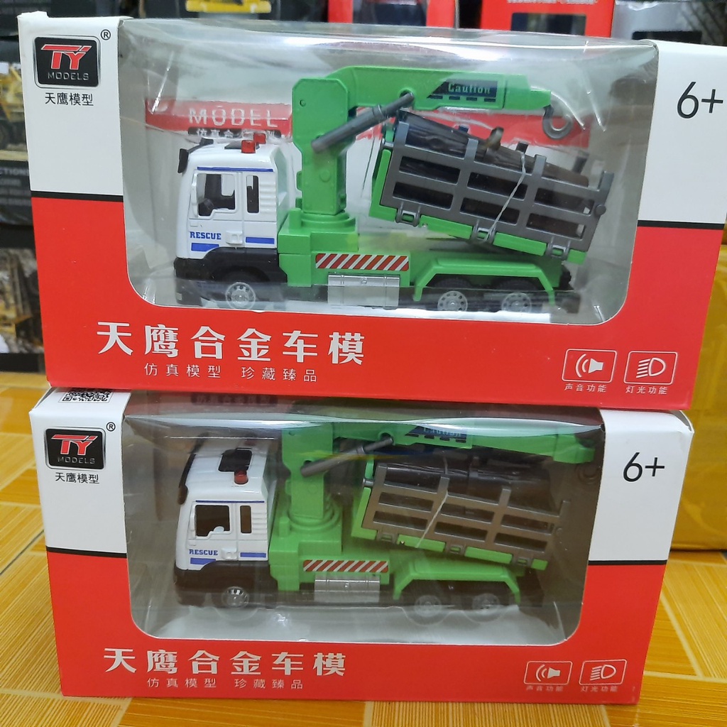 Xe mô hình ô tô chở gỗ có cẩu móc đồ chơi trẻ em tỉ lệ 1:50 xe bằng hợp kim nhựa có âm thanh và đèn