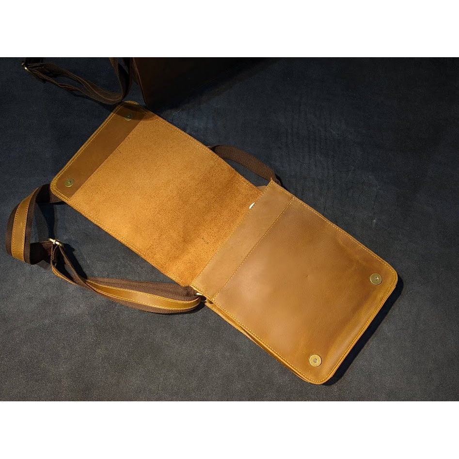 Túi Đeo Chéo Basic Da Bò Sáp Kiểu Trơn Đơn Giản Dễ Phối Đồ