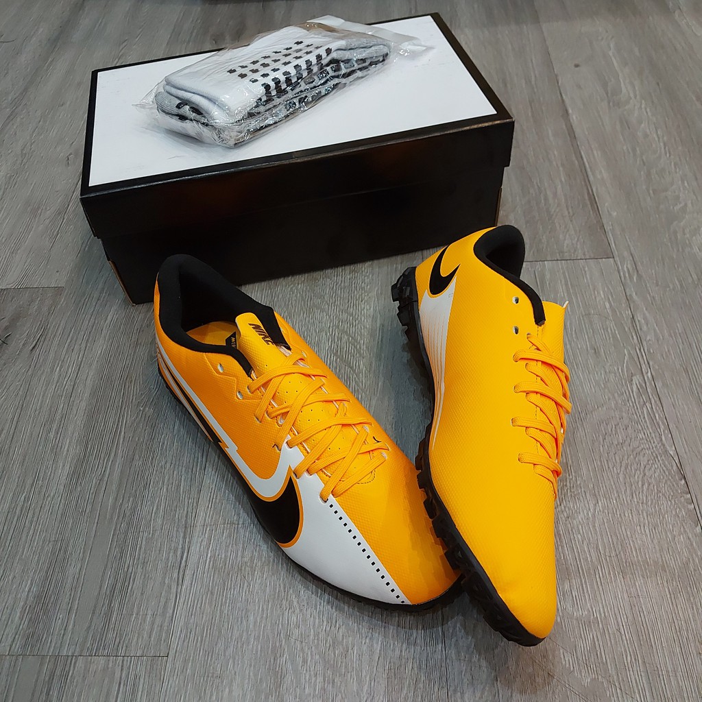 (BẢN CHUẨN fullbox) Mercurial Vapor 13 Vàng đen form ôm chân | Giày đá banh giá rẻ