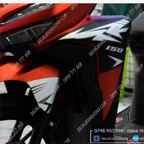 Tem Trùm Xe Máy - Tem Trùm Vario 125/150 Đỏ Bạc Candy Nhám Chất Nhất