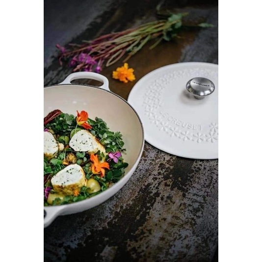 Nồi gang Le Creuset - Màu trắng