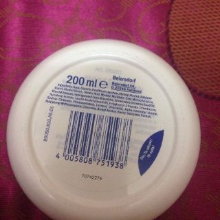 Kem dưỡng da Nivea soft
