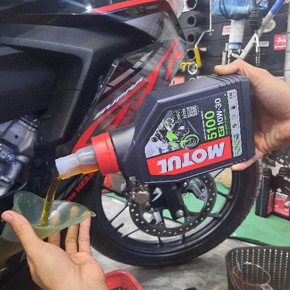 Nhớt Cao cấp Motul 5100 10w30 0,8L 1L cho xe ga, số.....