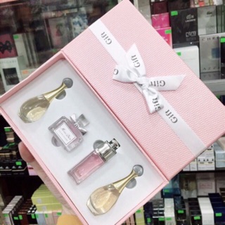 Set 4 chai nước hoa Dior mini màu hồng