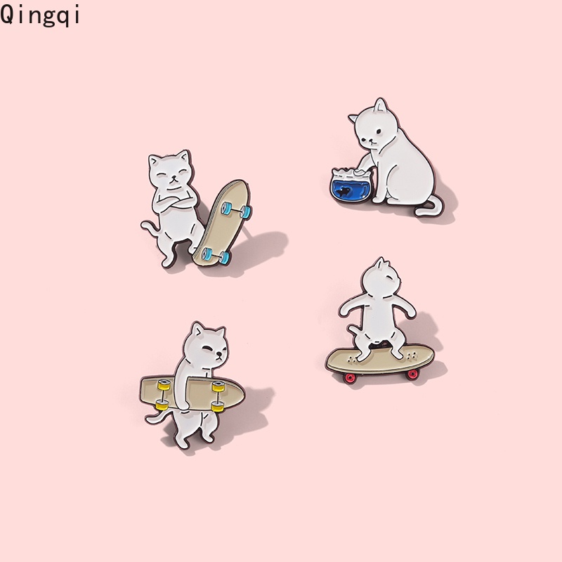 Ghim cài áo/balo MISS ZOE trang trí hình chú mèo trắng trượt ván kiểu hoạt hình tráng men thích hợp để làm quà tặng