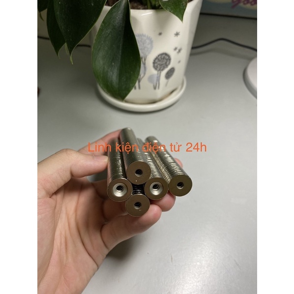 Nam châm 15x3mm có lỗ siêu khỏe