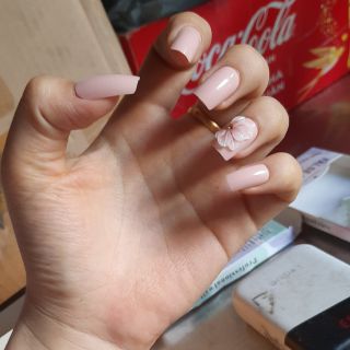 Bộ 24 móng tay giả cam sữa đính bông