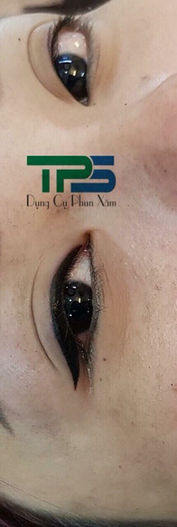 Mực Phun Xăm Đen Mí Taiwan