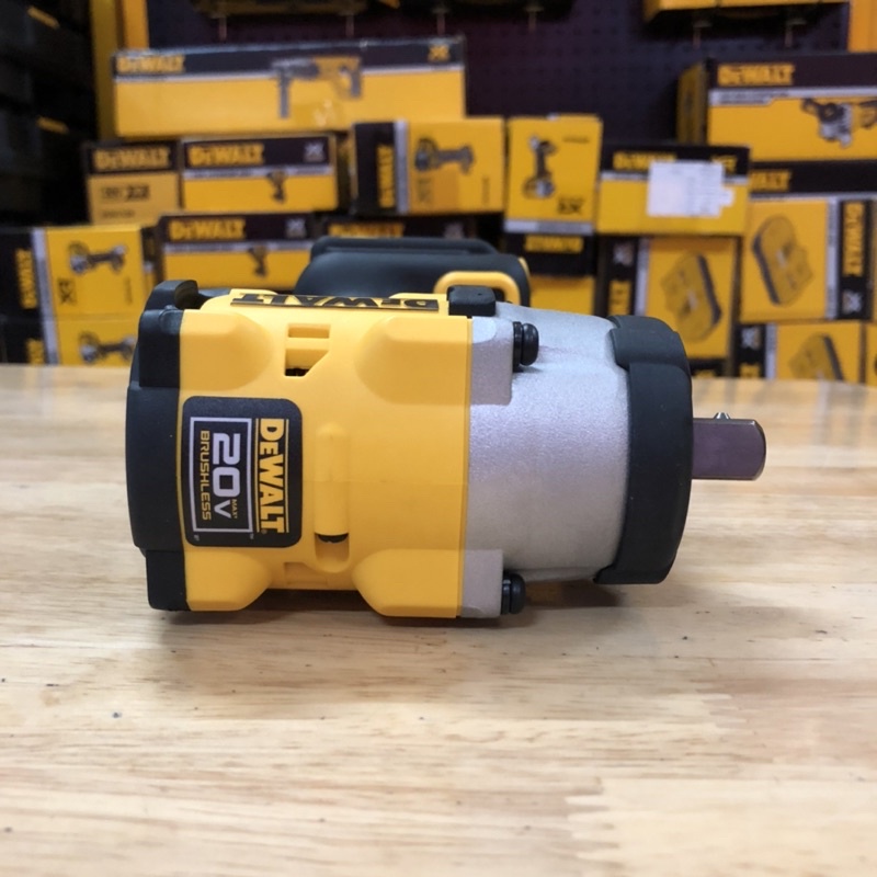 Máy siết bulong Dewalt DCF 922