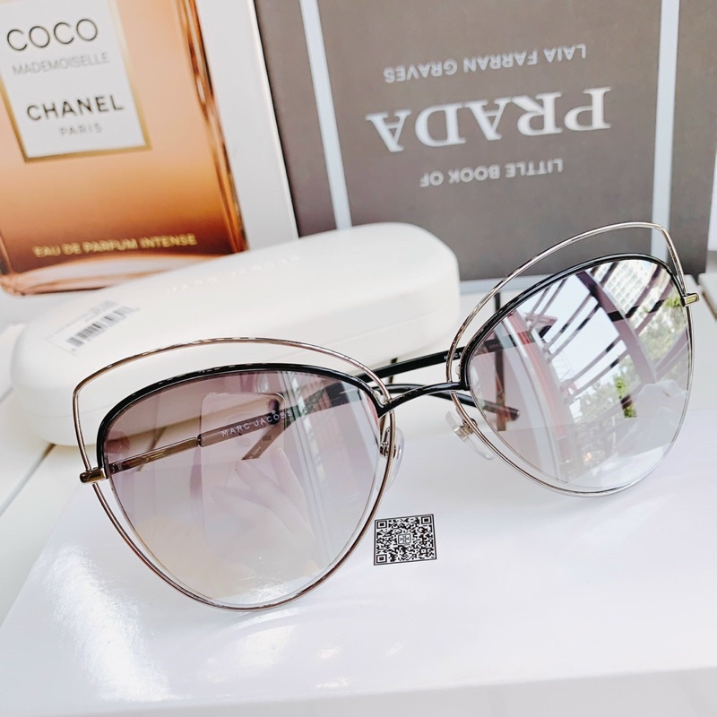 Kính Marc Jacobs mắt mèo siêu nhẹ cho nữ .