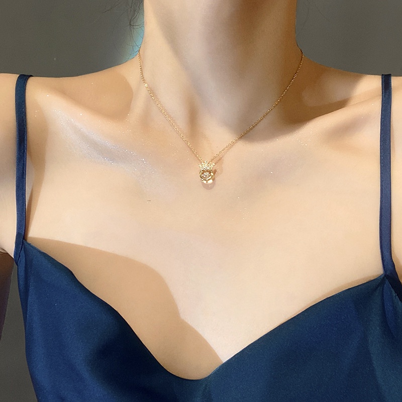 Dây chuyền nữ chất liệu titan không gỉ mặt hình vương miện xinh xắn phong cách ins hàn quốc trẻ trung mẫu mới 2022