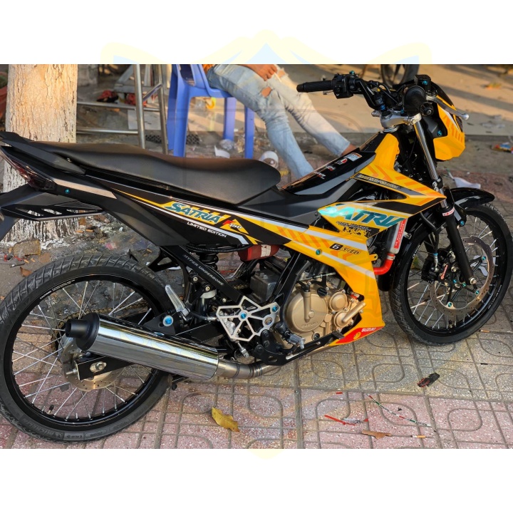 ( Quí khách vui lòng mang ra tiệm cho thợ dán ) Tem satria fi vàng v1