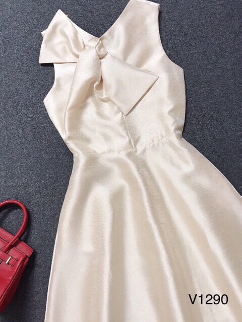 Váy be xoè bồng phối nơ vai thiết kế DVC