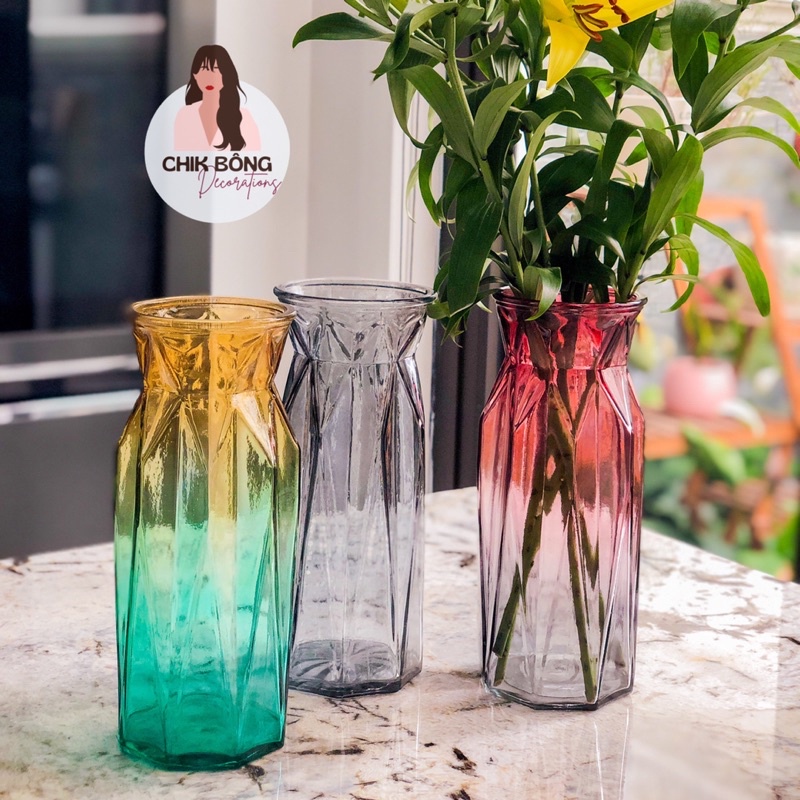 Lọ hoa thủy tinh đa giác trụ cao 25cm với 2 màu kết hợp kiểu mới