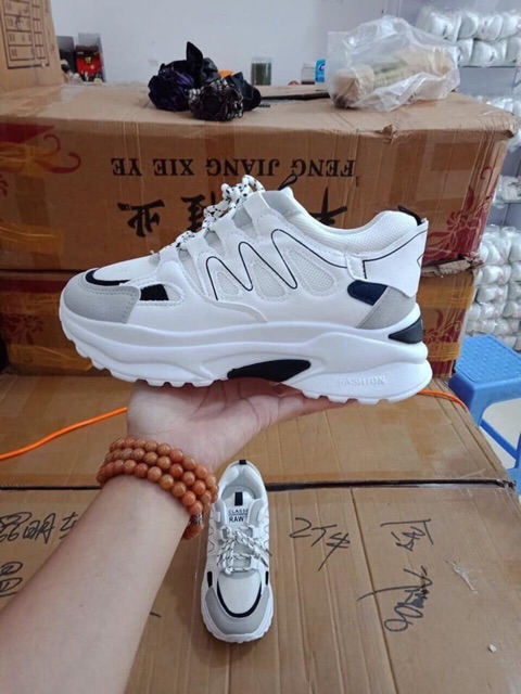 ] giày thể thao nâng đế viền sóng êm chân mã A05