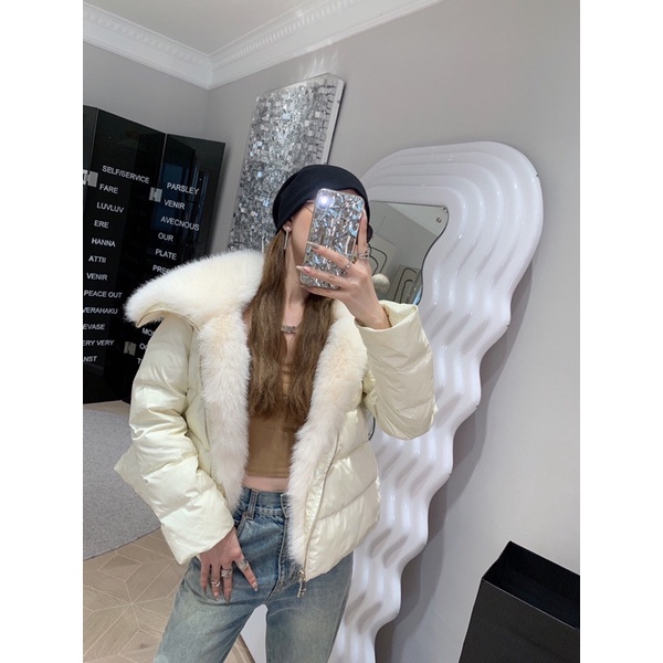 Áo khoác phao cổ lông sang trọng cho nữ thương hiệu thời trang cao cấp Moncler