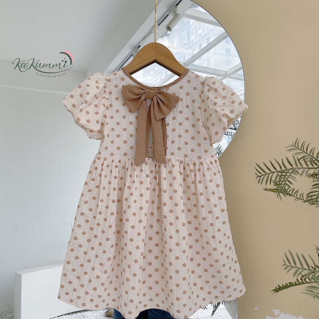 Váy babydoll chấm bi hở lưng chất liệu đũi xốp cao cấp (KM22-VA217) Kakummi