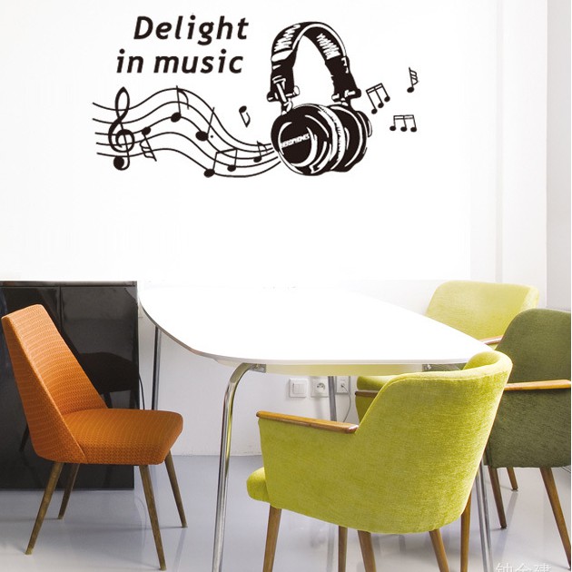 Decal trang trí tường Tai Nghe Music sành điệu