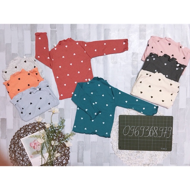 Áo len tăm cho bé