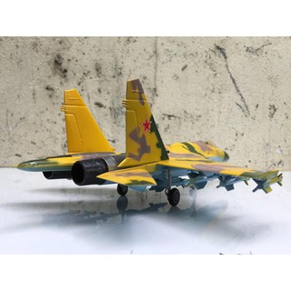 Mô hình Máy báy SU-35 1:72