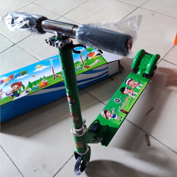 Xe Scooter Cho Bé Centosy 951 Dành Cho Bé Dưới 35Kg, Có Bánh Phát Sáng, Điều Chỉnh Được Chiều Cao