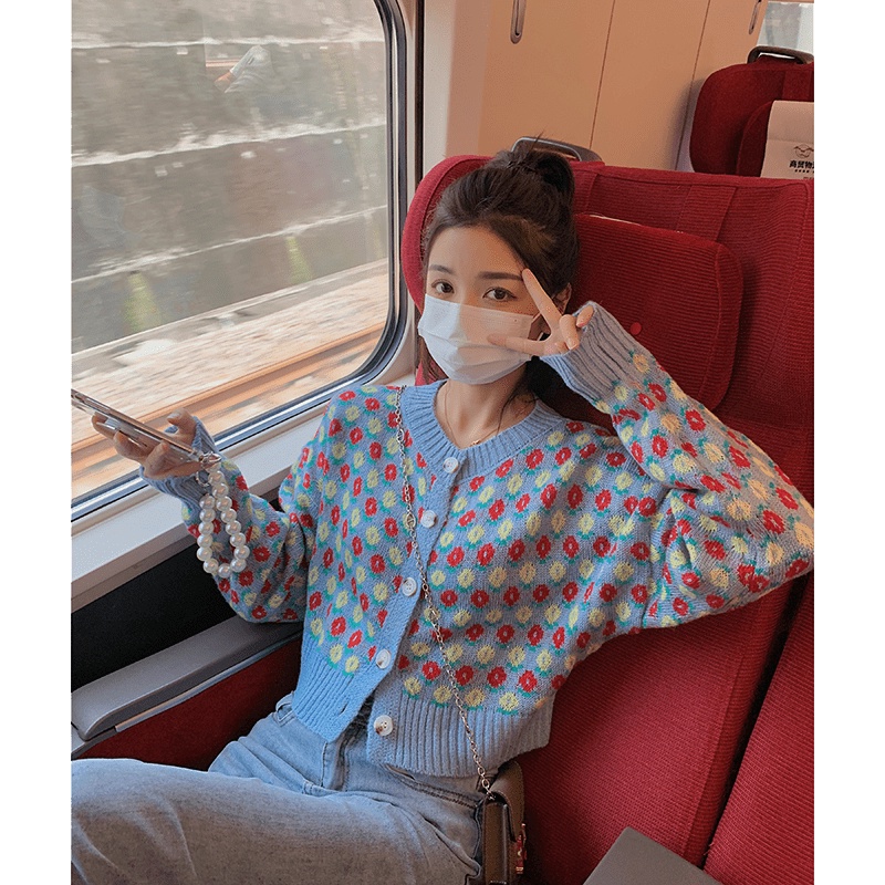 Áo len dáng rộng thời trang mùa thu năm 2021 cho nữ