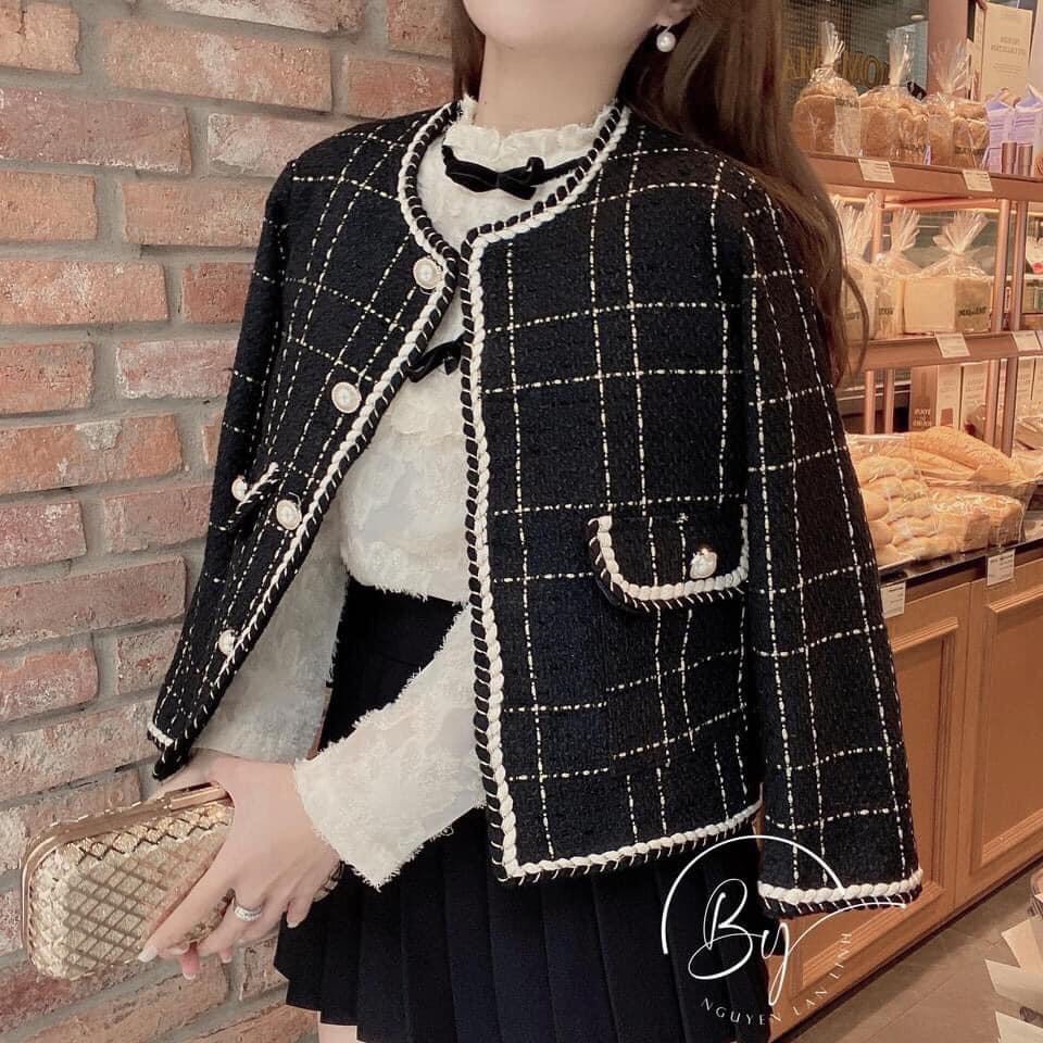 Áo dạ tweed cúc ngọc kẻ sọc phong cách sang chảnh thu đông 2021