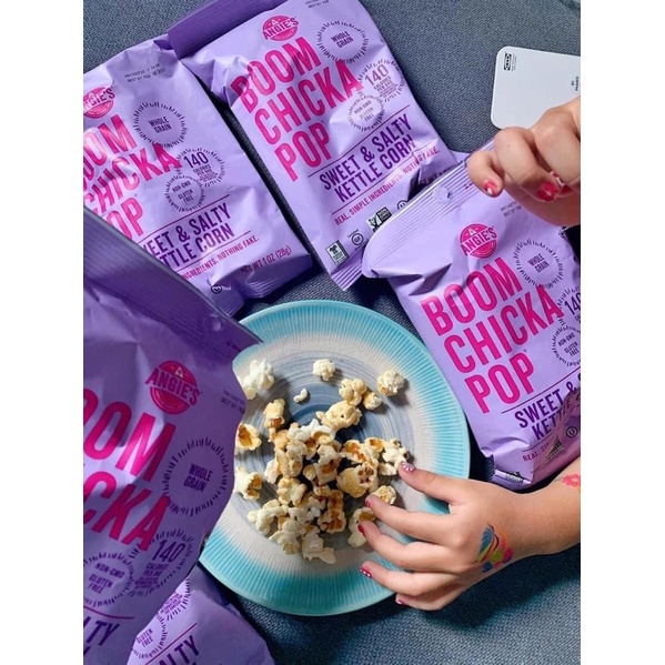 Bắp Rang Bơ Mỹ Khổng Lồ 2 vị phô mai & caramel Cretors 908gram Popcorn Boom Chicka- Hàng Mỹ