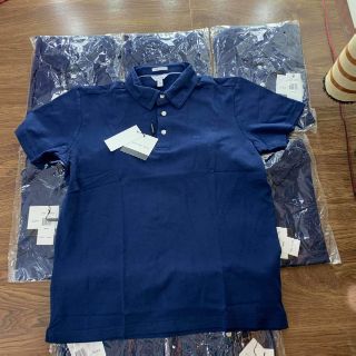 Áo polo xanh đậm