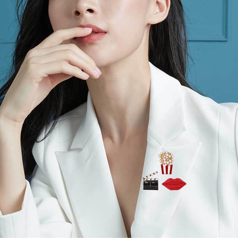 Ghim Cài Áo Hình Chữ Cái Đính Đá Và Ngọc Trai Nhân Tạo Sang Trọng