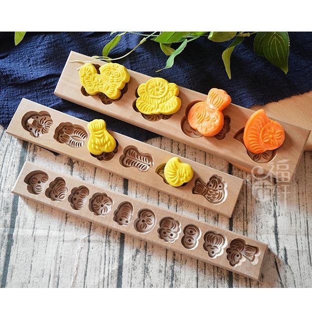 Khuôn bánh trung thu, bánh phục linh bằng gỗ nhiều hình