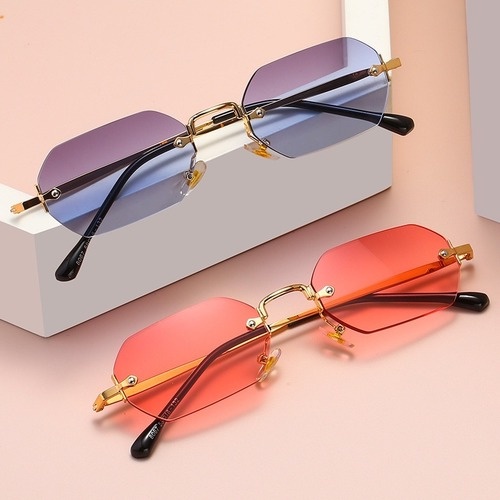 Kính mát gọng vuông kim loại sang trọng cho nữ