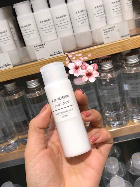 Sữa dưỡng Muji Moisturising Milk Moisture & Light 50ml