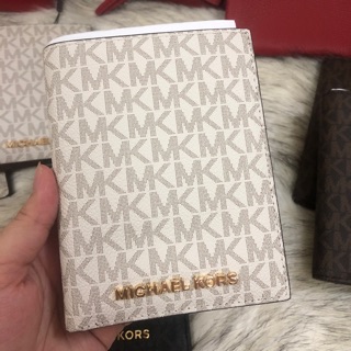 Ví dạng đứng nam/nữ Micheal Kors