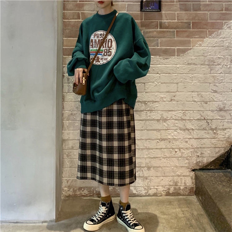 Set áo sweater cổ tròn dài tay + chân váy kẻ sọc caro thời trang cho nữ