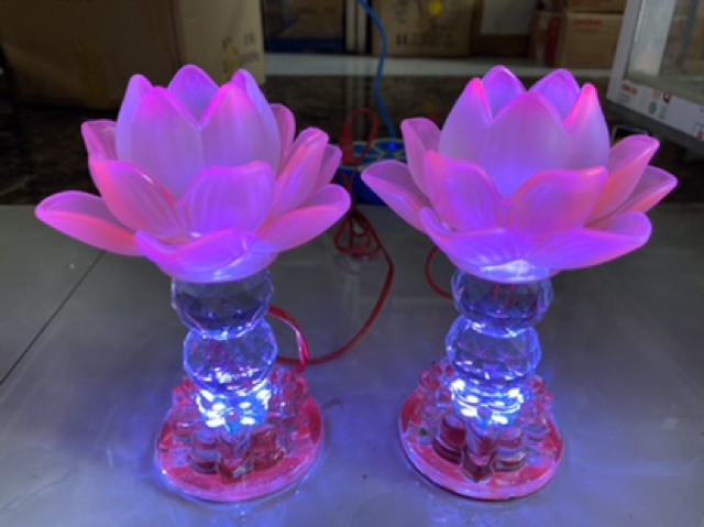 Cặp đèn thờ pha lê bông lưu ly cánh sen hồng đổi màu đẹp