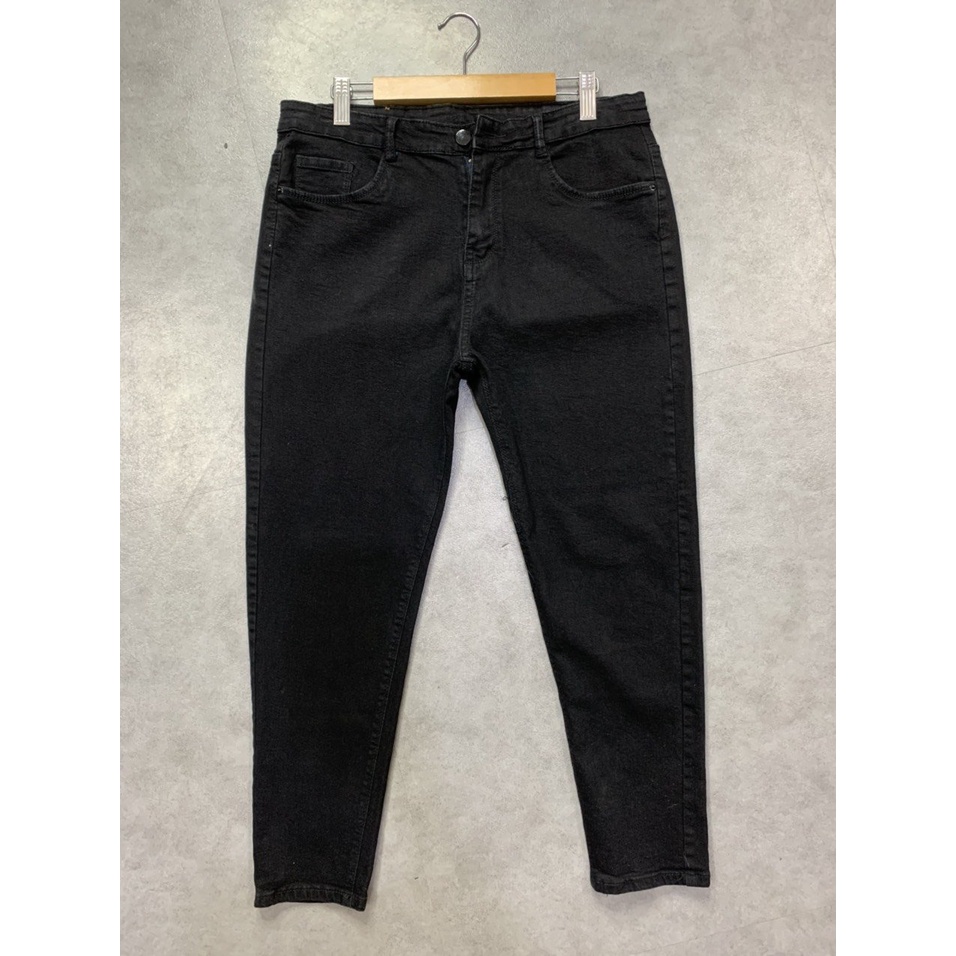 Quần jeans lỡ 9 tấc trơn đen