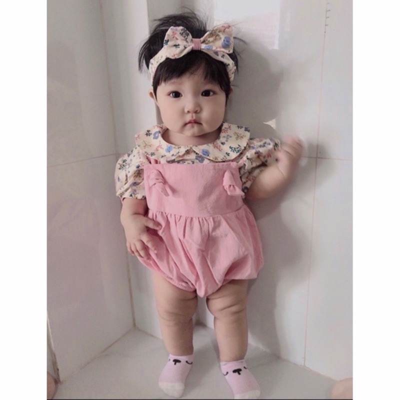 Bodysuit cho bé yếm hồng hoa