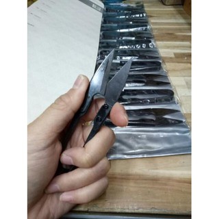 Kéo bấm chỉ đen 1 vỉ 12 cây