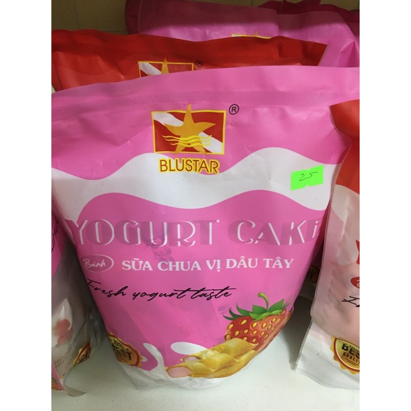 bánh sữa chua vị dâu tây