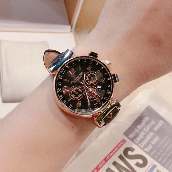 Đồng hồ nữ LV 6 kim dây da mềm, bản đặt biệt, size 32 mm, màu đặt trưng của thương hiệu LV siêu hot.
