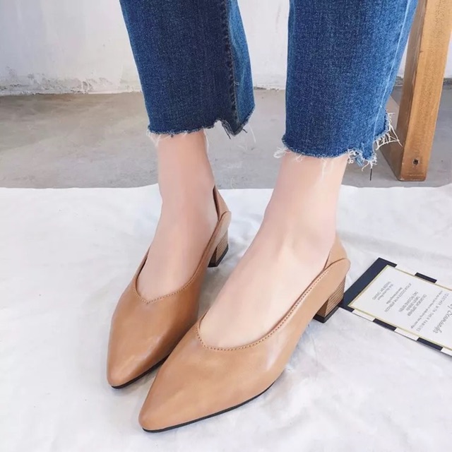Giầy gót vuông