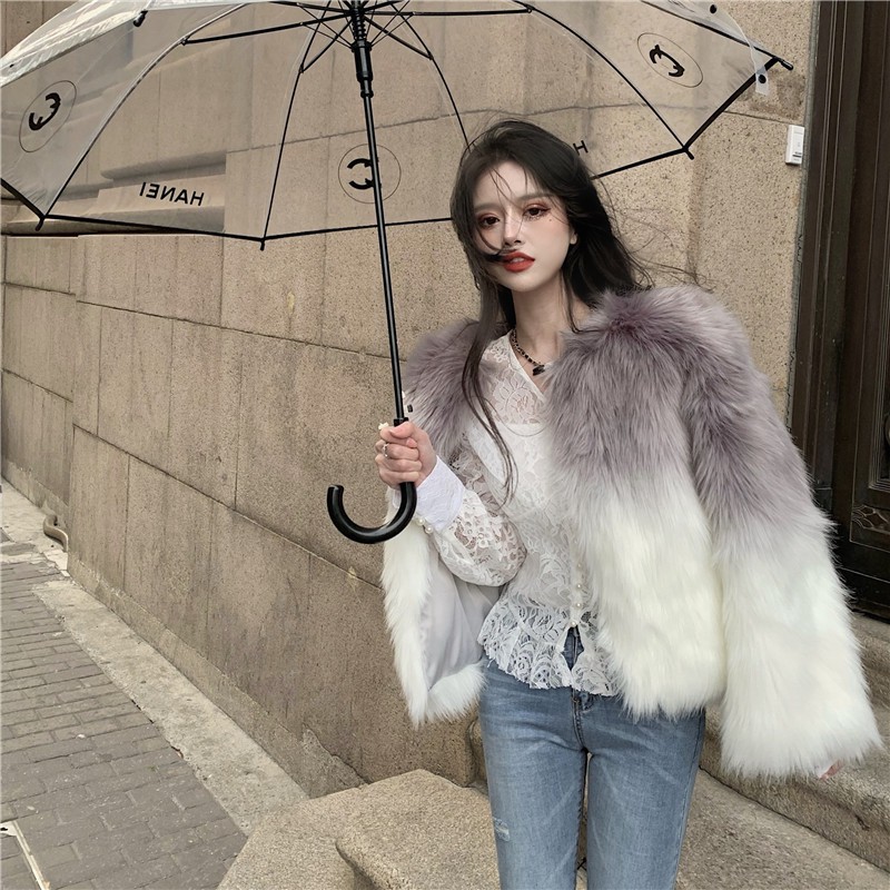 𝐂𝐎́ 𝐒𝐀̆̃𝐍. Áo Lông Trắng Ombre Các Màu