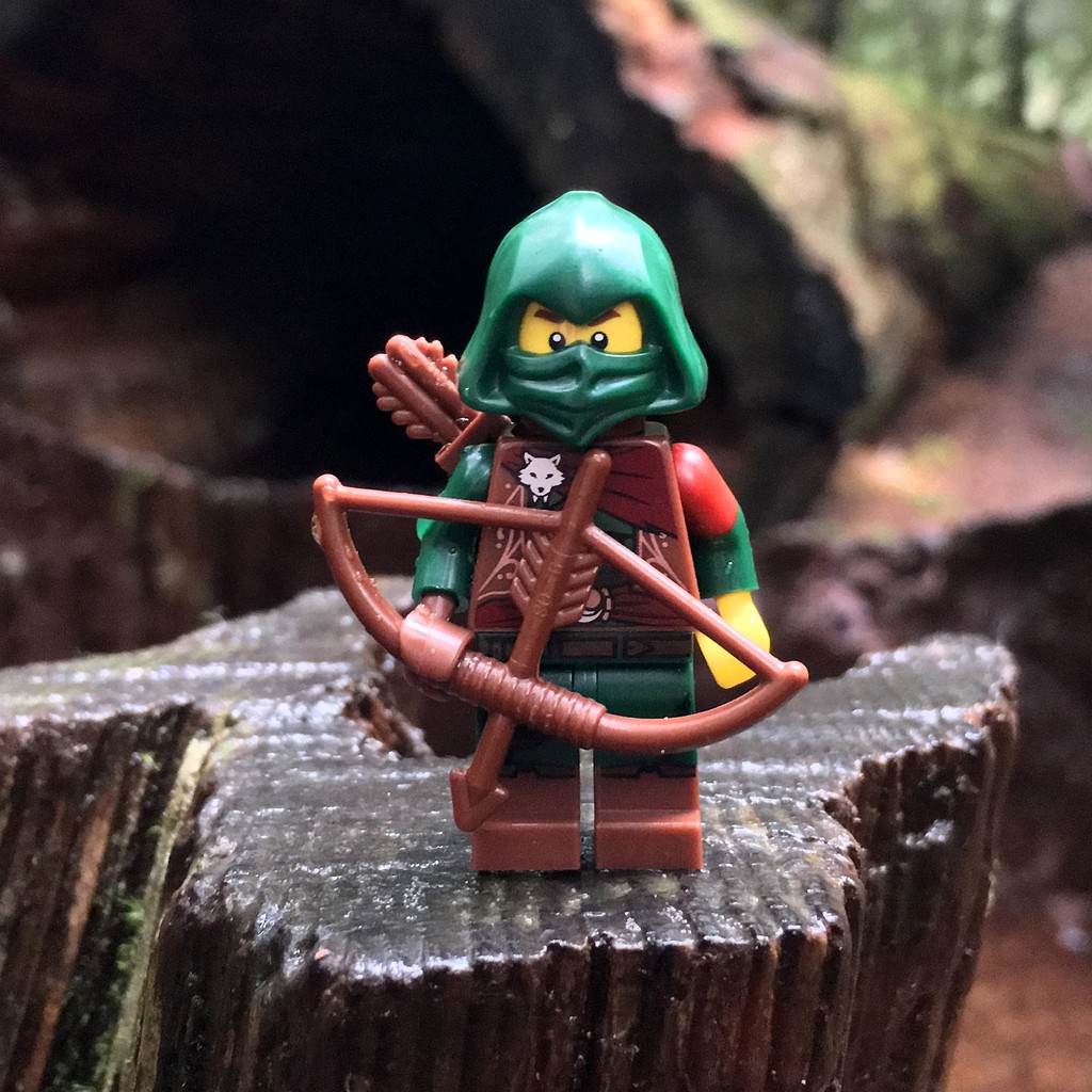 LEGO Minifigures Thợ Săn Rogue 71013 Series 16 Đan Mạch