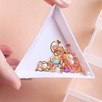 Khay nhựa hình tam giác