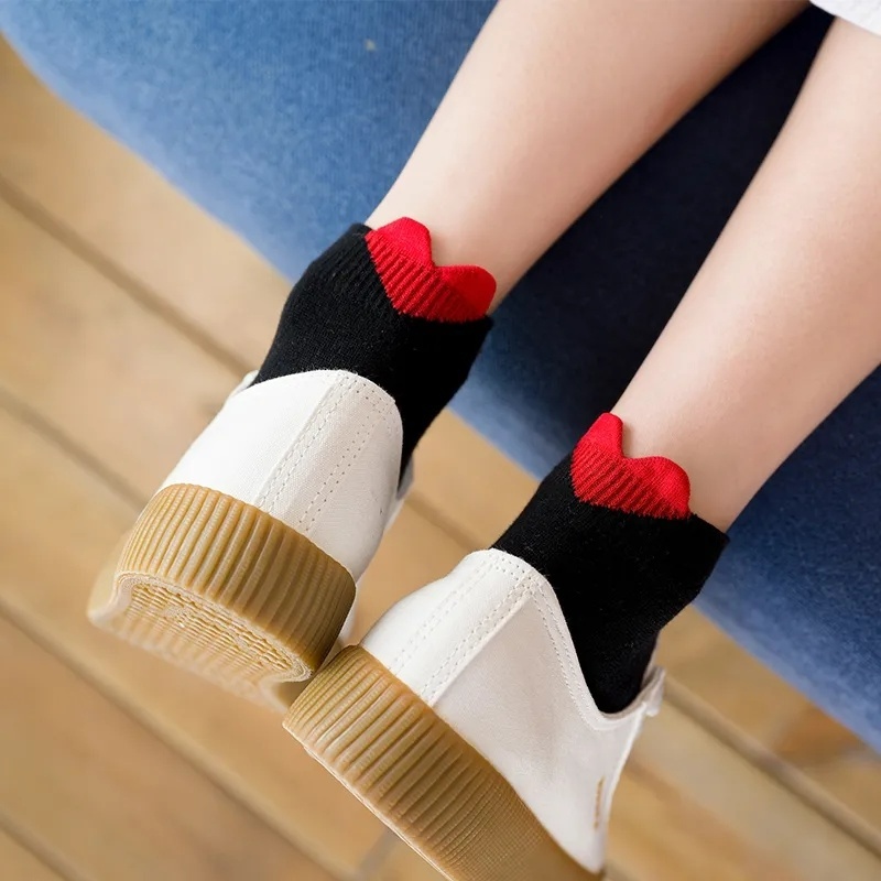 Set 5 Đôi Vớ Cotton Họa Tiết Trái Tim Dễ Thương Cho Nữ